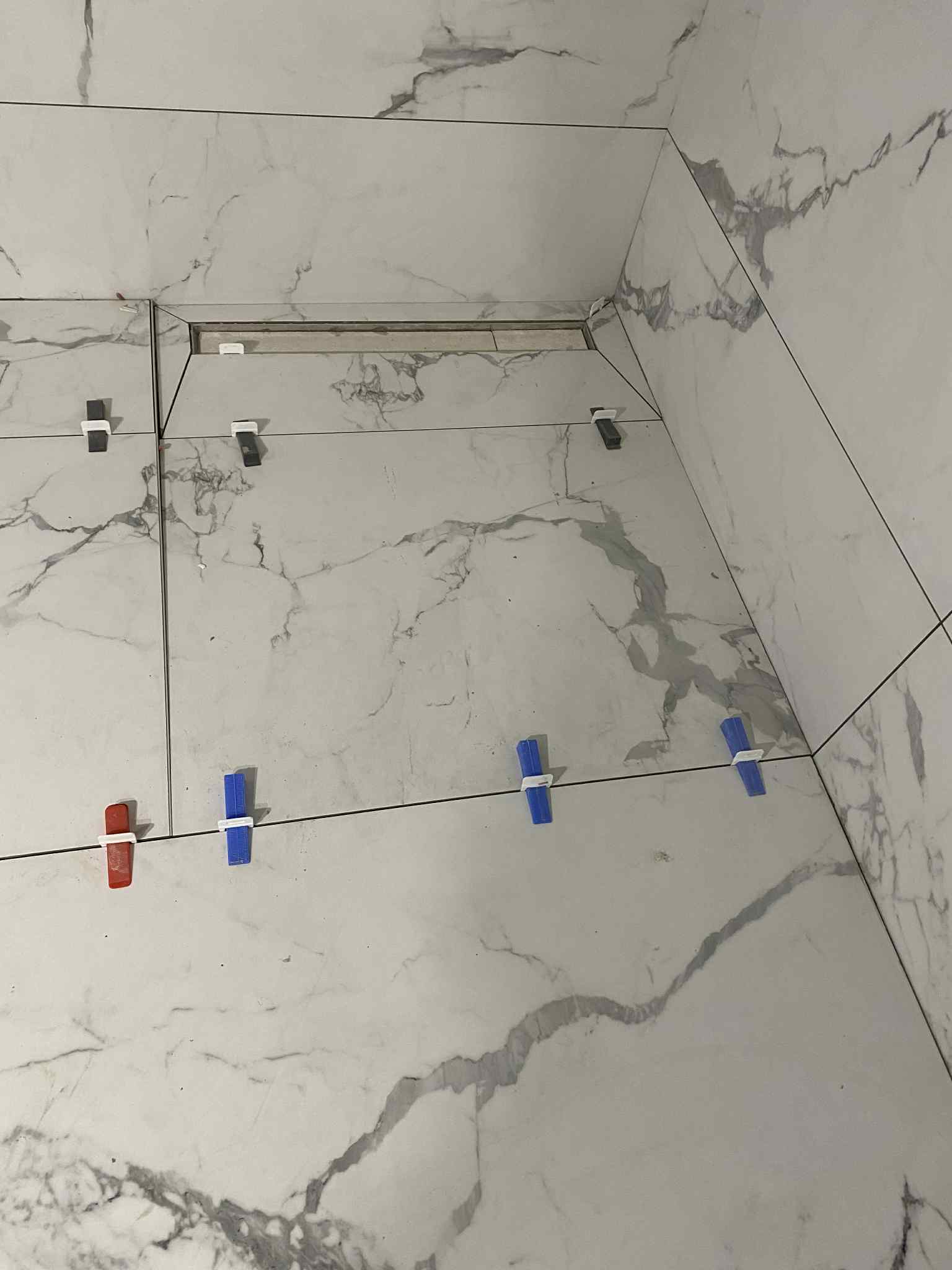 burkoló, burkolás, budapest burkoló, budapest burkolás, csempézés, budapest csempézés, fürdőszoba csempézés, furdőszoba burkolás